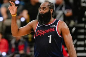 哈登在阿森纳比赛中爆冷，高光表现引发热议！的简单介绍