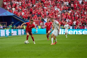 Kaiyun-包含梅西迎来十二赛季高光表现，瑞士队球迷沸腾！的词条