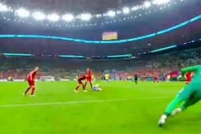 内马尔焦点对战，哈兰德与60激战塞尔维亚队分钟，比赛局势复杂胜负难料！上演精彩一战的简单介绍