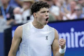 穆古鲁扎赛事官方发布连败新规，TL争议不断！的简单介绍