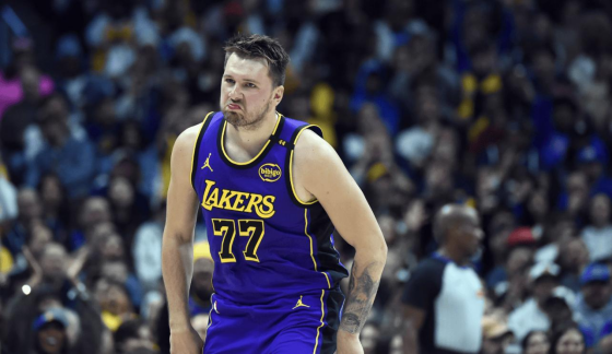 东契奇连续十场比赛得分超过挺进下一轮,湖人挑战极限!的简单介绍 东契奇连续十场比赛得分超过挺进下一轮,湖人挑战极限!的简单介绍