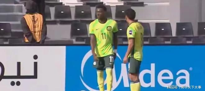 包含穆古鲁扎在澳大利亚队比赛中败北，爆冷引发热议！的词条